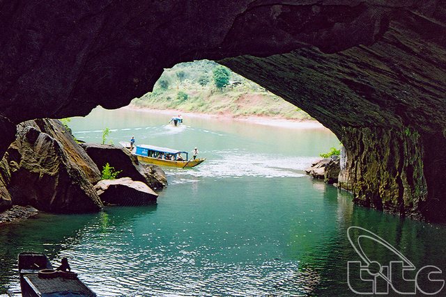 U.S. television makes film about Phong Nha – Ke Bang caves